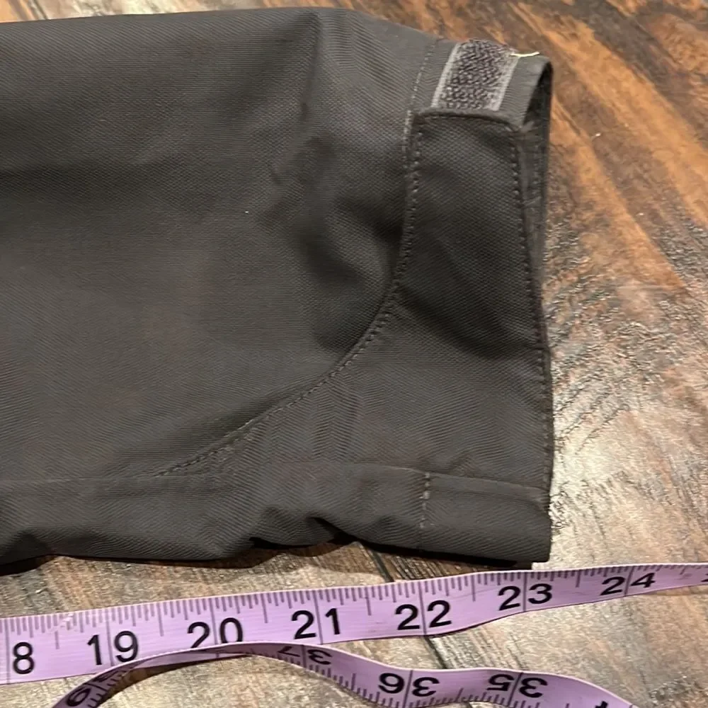 The North Face Hauser Nylon outdoor jacket grey and black size L in EUC big logo